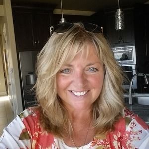 Meet your Posher, Collette